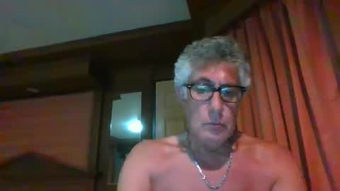 Snapshot of star0806666a chatting on February 7, 2:47 pm star0806666a online show from February 7, 2:47 pm