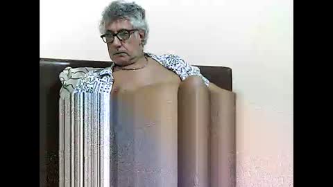 Snapshot of star0806666a chatting on March 2, 3:42 pm star0806666a online show from March 2, 3:42 pm