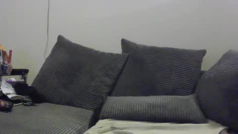 Mikee online show from December 18, 4:06 pm