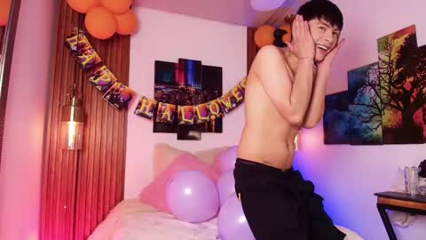 Steev online show from October 25, 8:54 pm