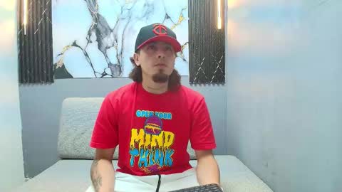 Snapshot of steiner_01 chatting on October 20, 5:33 am steiner_01 online show from October 20, 5:33 am