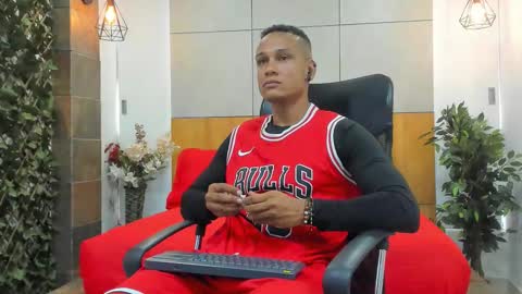    online show from February 28, 9:47 pm