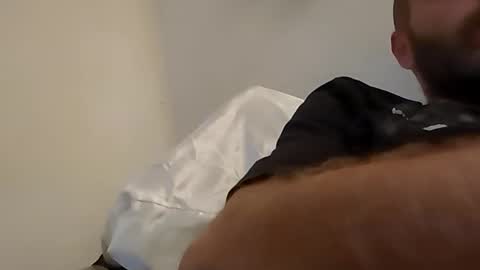 Snapshot of sterng123 chatting on December 7, 1:58 am sterng123 online show from December 7, 1:58 am