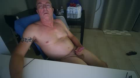 stevejohnson3367 online show from April 4, 11:18 am