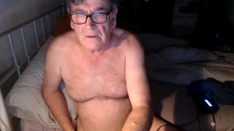 slave for computer control online show from January 14, 8:48 pm