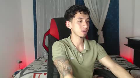 Snapshot of stevensex501 chatting on September 21, 5:18 am steven online show from September 21, 5:18 am