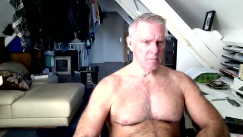 stevetwo online show from February 2, 12:35 pm