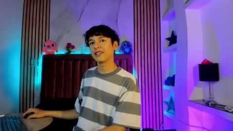 Sthepano  online show from January 7, 7:19 pm