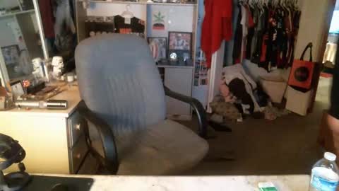 stickey online show from December 15, 11:09 pm