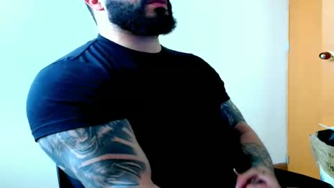 stiven253958 online show from May 11, 4:48 pm