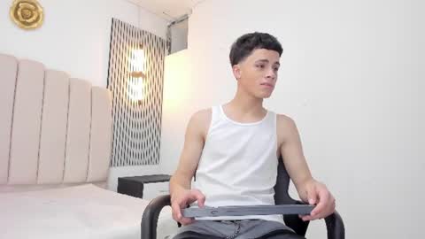 stiven_cooper2 online show from July 25, 12:57 pm