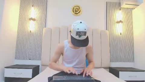 stiven_cooper2 online show from June 20, 12:32 pm