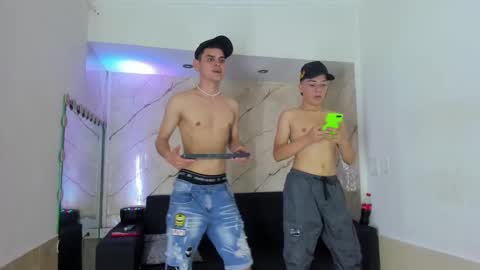 friends online show from October 4, 6:07 am