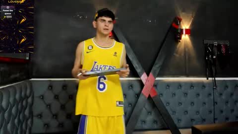 friends online show from November 23, 6:02 am