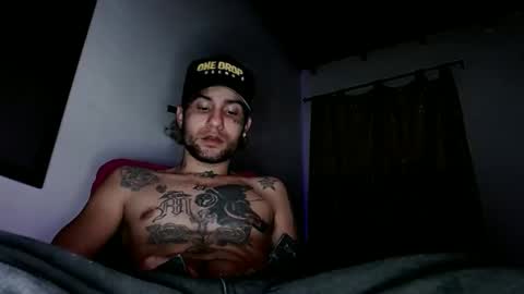 Snapshot of stivenunivers996 chatting on February 9, 2:06 am stiven online show from February 9, 2:06 am