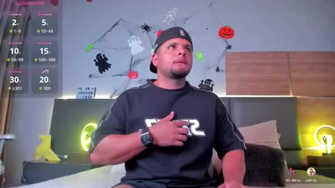 Snapshot of stone_lee_ chatting on October 26, 7:21 am Stone Lee  online show from October 26, 7:21 am