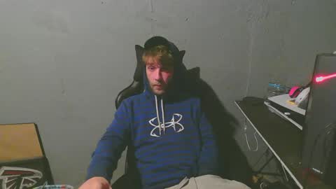 Snapshot of stonedpanda77 chatting on January 7, 5:35 am stonedpanda77 online show from January 7, 5:35 am