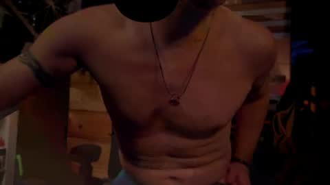 Str8 online show from March 30, 8:10 pm