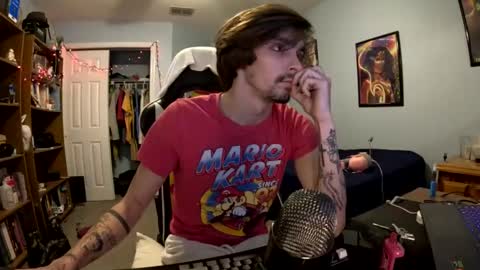 str8whiteboy21 online show from December 8, 5:07 am