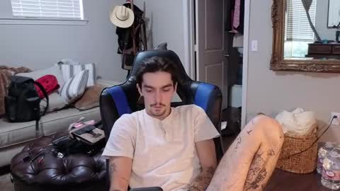 str8whiteboy21 online show from September 11, 9:03 pm