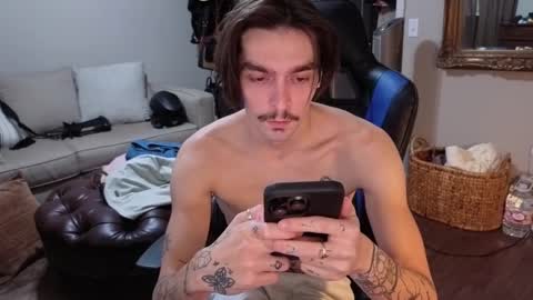 str8whiteboy21 online show from September 23, 4:12 am