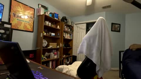 str8whiteboy21 online show from December 5, 11:51 pm