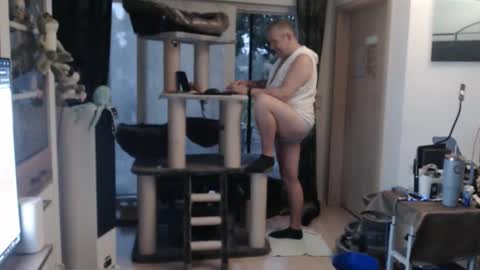 Stranger online show from October 8, 5:34 am