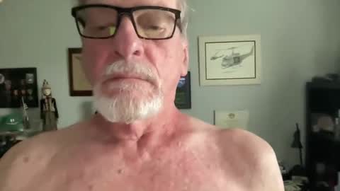 strkn4ever online show from January 13, 5:33 pm