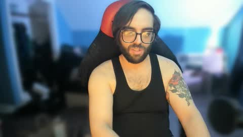 Johnny online show from December 3, 8:37 pm