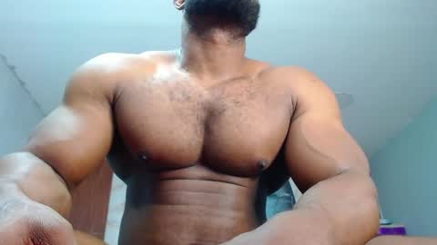 strong_george1 online show from January 24, 6:14 pm