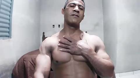 strongdaddyfantastic online show from April 7, 4:56 am