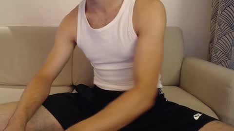 Snapshot of studfromparis chatting on September 28, 3:43 pm Stud From Paris online show from September 28, 3:43 pm