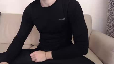 Snapshot of studfromparis chatting on January 9, 5:54 pm Stud From Paris online show from January 9, 5:54 pm