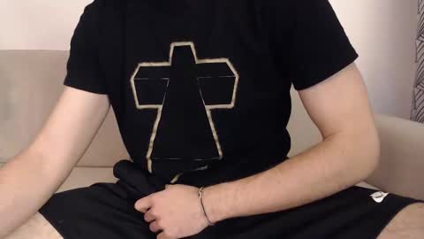 Snapshot of studfromparis chatting on February 12, 2:43 pm Stud From Paris online show from February 12, 2:43 pm