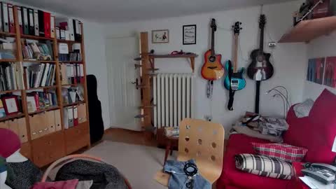 suahsetla online show from October 11, 10:30 am