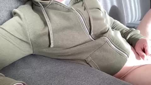 Snapshot of subalex1 chatting on December 2, 10:59 am alex online show from December 2, 10:59 am