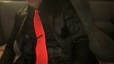 suitfetishez online show from February 20, 7:43 am