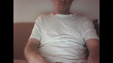 sunnygun0 online show from April 26, 4:26 pm