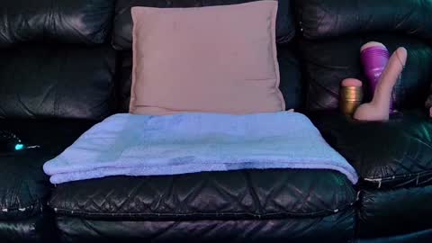 Thomas online show from January 19, 6:53 pm