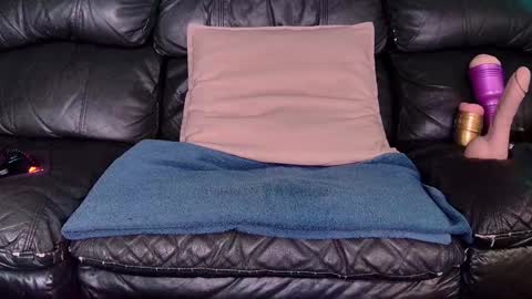 Thomas online show from January 1, 7:21 pm