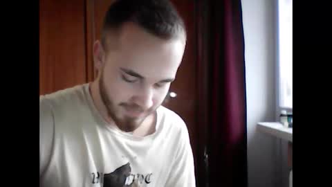 Snapshot of supermanqsky chatting on December 12, 8:03 am SupermanQSky online show from December 12, 8:03 am