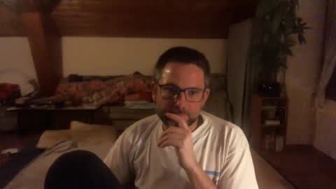 supersquirrel81 online show from December 13, 11:00 pm