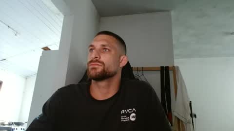 surfdog95 online show from November 20, 8:46 am