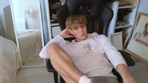 Nate 3 online show from October 8, 8:18 am