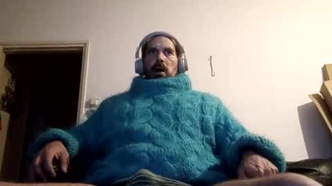 sweaterboy666 online show from October 22, 5:55 am