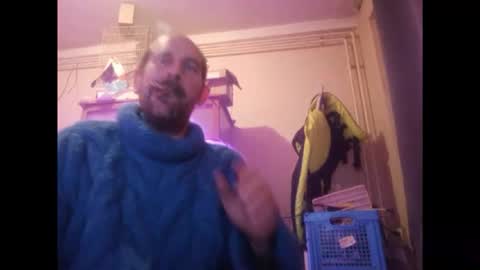 sweaterboy666 online show from October 16, 1:35 am