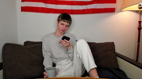 kira online show from December 9, 9:54 pm