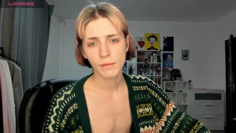 kira online show from March 19, 5:16 pm