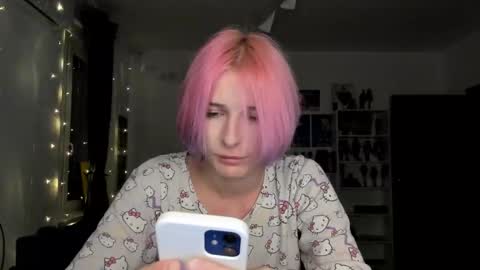 kira online show from October 12, 9:20 pm