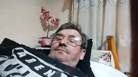 Raymond online show from March 21, 6:56 pm